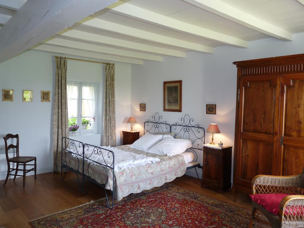 Chambres D'Hotes Les Pesques Palaminy Kamer foto
